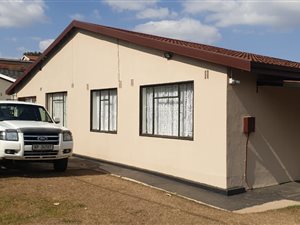 4 Bed House in Bombay Heights