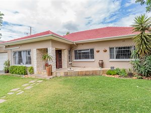 3 Bed House in De La Haye