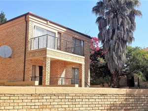 3 Bed Townhouse in Amorosa