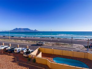 2 Bed Apartment in Bloubergrant