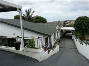 3 Bed Simplex in Trenance Manor