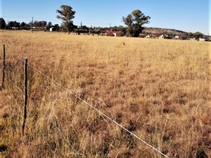 2974 m² Land available in Hobhouse