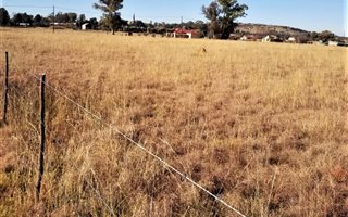 2974 m² Land available in Hobhouse