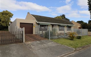 3 Bedroom House in Denneoord