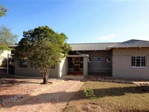3 Bed House in Oudtshoorn Central