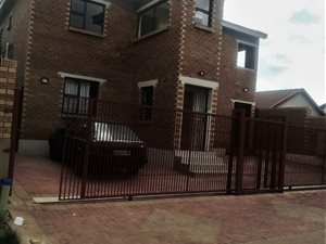 2 Bed Townhouse in Lenasia