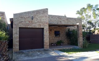 3 Bedroom Townhouse in Vryburg