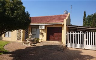 2 Bedroom House in Flimieda