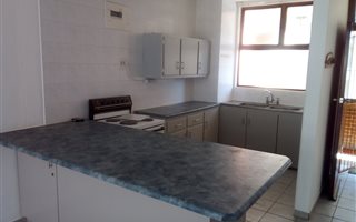 2 Bedroom Apartment in Amanzimtoti