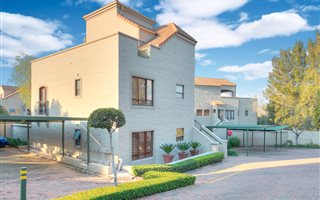 2 Bedroom Townhouse in Paulshof