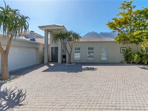 3 Bed House in Erinvale Estate