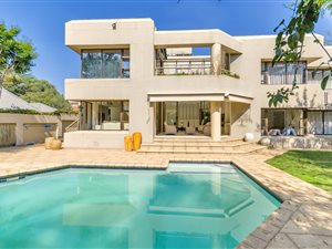 4 Bed House in Dainfern