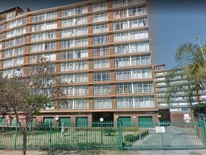 2 Bedroom Flat in Weavind Park