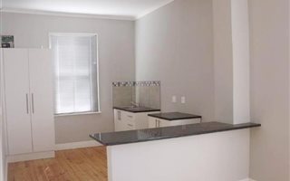 2 Bedroom House in Port Elizabeth Central