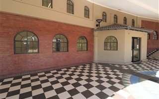 453.899993896484 m² Retail Space in Constantia Kloof