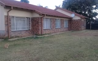 3 Bedroom House in Penina Park