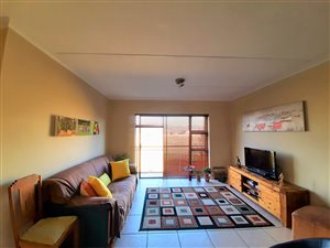 2 Bed Apartment in Grassy Park