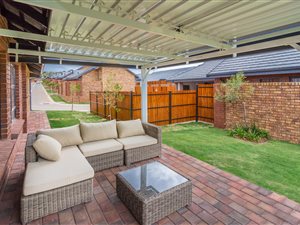 3 Bedroom House in Bronberg