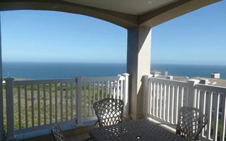 2 Bedroom Apartment in Pinnacle Point Golf Estate