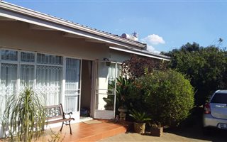 4 Bedroom House in Roseville