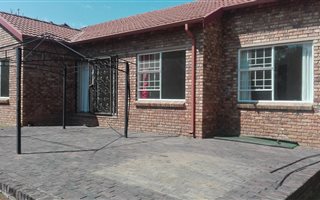 3 Bedroom Apartment in Kyalami Hills