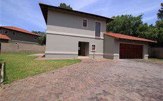 3 Bedroom Cluster in Maroeladal