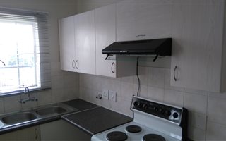 2 Bedroom Flat in Rietvalleirand