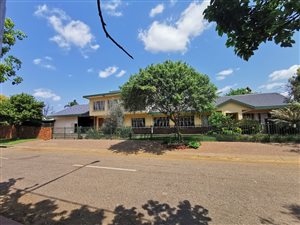 5 Bed House in East Lynne