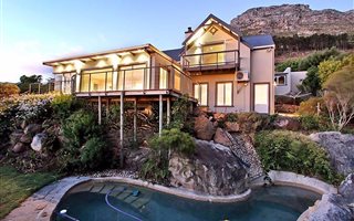 4 Bedroom House in Hout Bay and surrounds