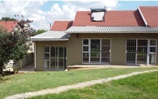 Garden Cottage in Blairgowrie