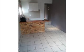 1 Bedroom Garden Cottage in Primrose