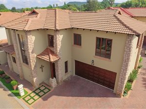 4 Bed House in Faerie Glen