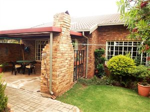 2 Bed House in Krugersdorp North