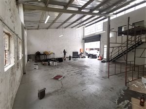245 m² Industrial space in New Germany