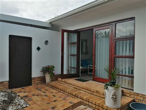 1 Bedroom House in Bloubergrant