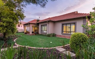 3 Bedroom House in Kyalami Gardens
