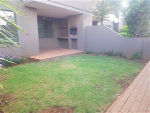 3 Bed Flat in Wierda Park