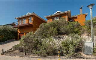 4 Bedroom House in Glentana