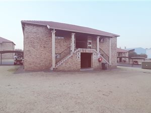 2 Bed Apartment in Ravensklip