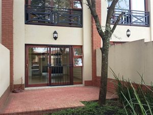 2 Bed Townhouse in Pretorius Park