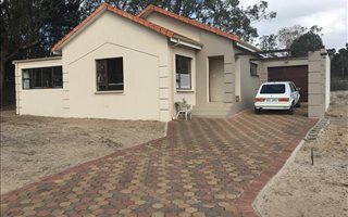 3 Bedroom House in Albertinia