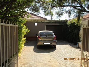 2 Bed Apartment in Eloffsdal