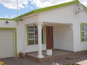 3 Bed House in Bongolethu