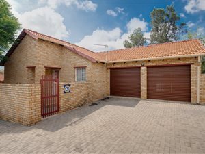 3 Bed Townhouse in Kyalami Hills