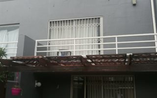 2 Bedroom Apartment in Tableview