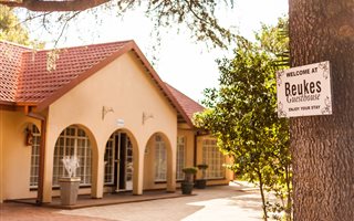 7 Bed, Bed and Breakfast in Potchefstroom Central