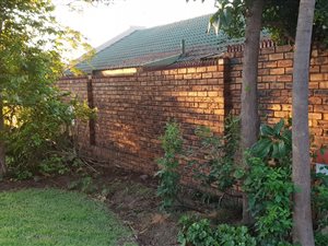 3 Bed House in Montana Park