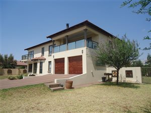 4 Bed House in Woodland Hills