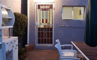 Studio Apartment in Melville