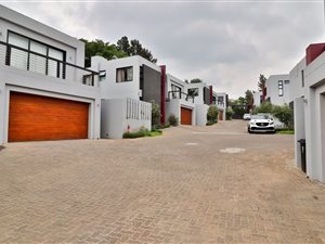 4 Bed Townhouse in Sandown